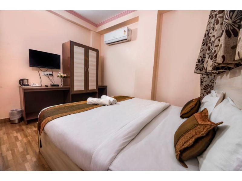 Hotel Bleue Mont Varanasi Eksteriør billede