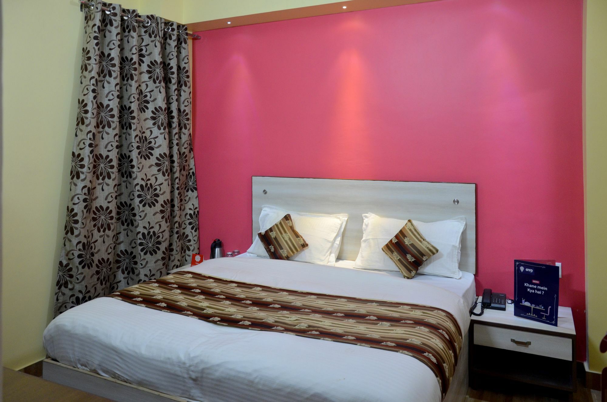 Hotel Bleue Mont Varanasi Eksteriør billede